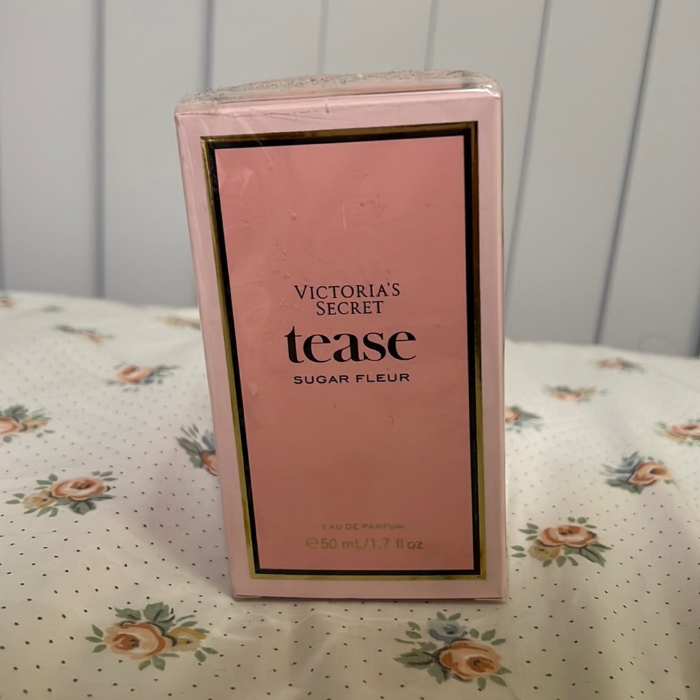 Victoria’s Secret Tease Sugar Fleur Perfume